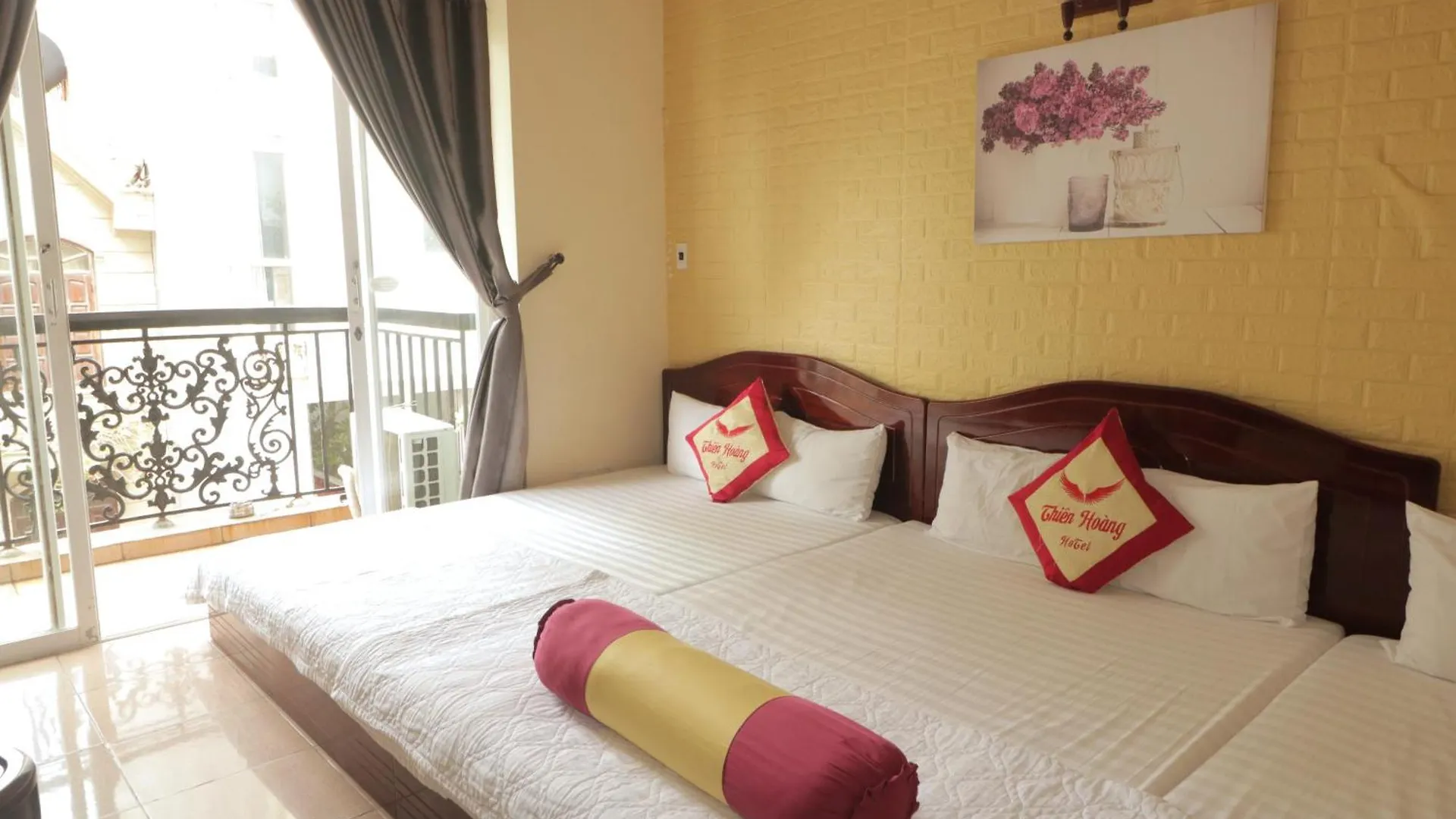 Thien Hoang Hotel فونج تاو